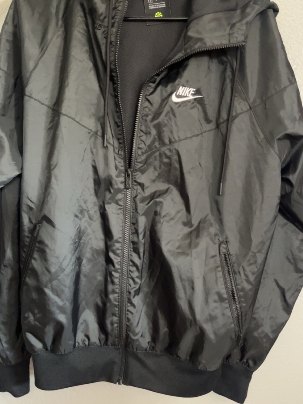 Nike Black Men’s Hooded Windbreaker Jacket with White Logo